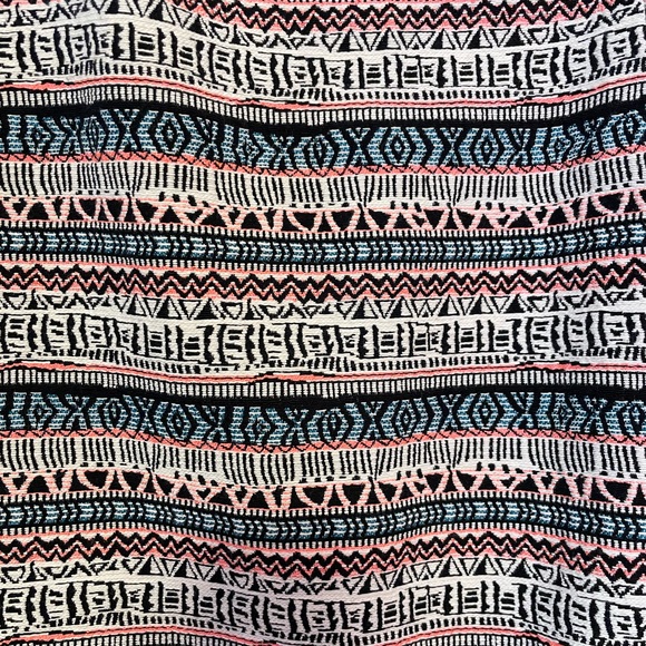 The Limited Textured Patterned Pencil Skirt - Picture 2 of 8